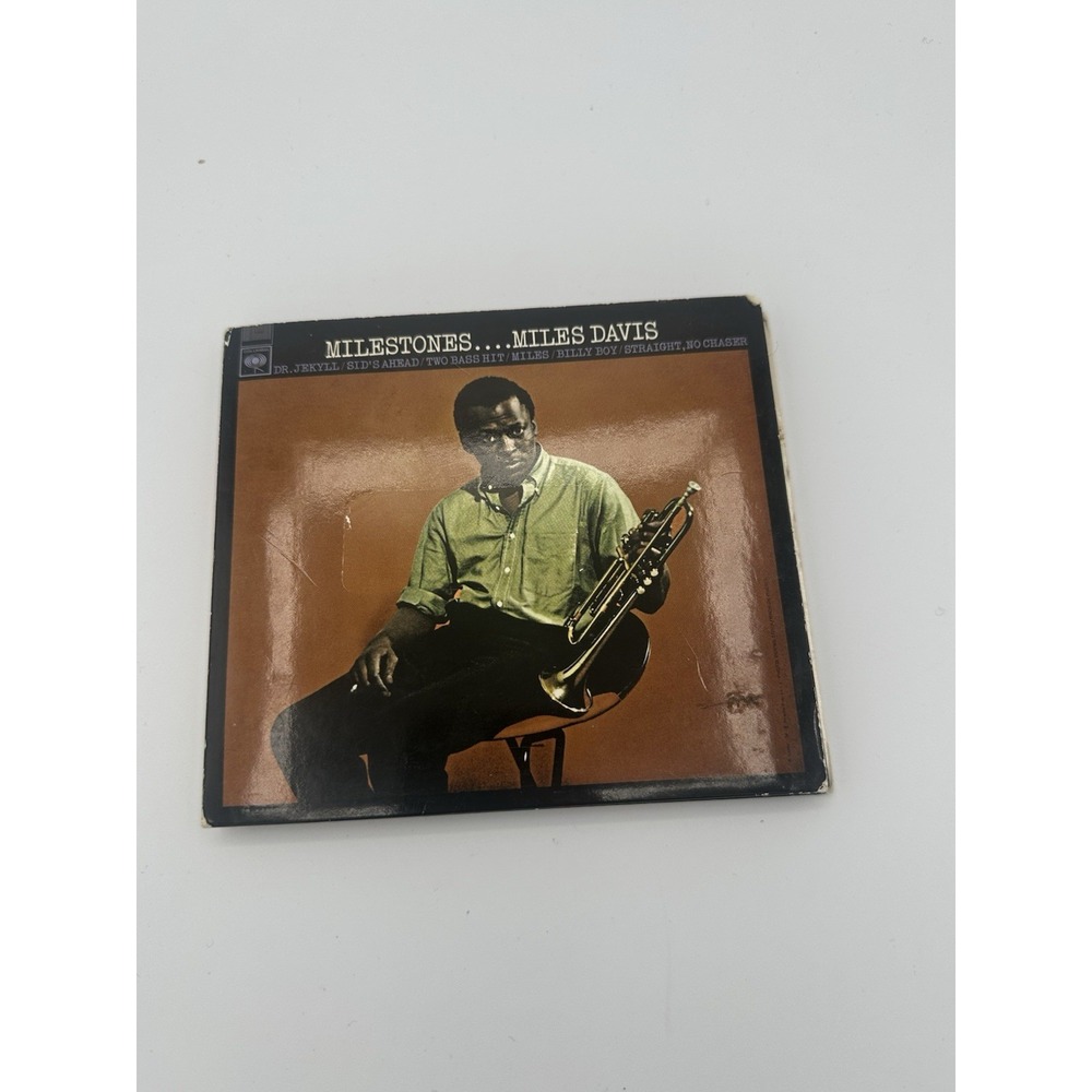MILES DAVIS/Milestones BLUENOTE CD SLIMLINECASE W/O BK TRAY INS. VGC+ -JJJ